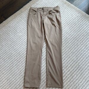 Travis Mathew Open to Close Chinos